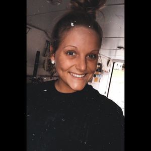 Meet your Posher, Chloe